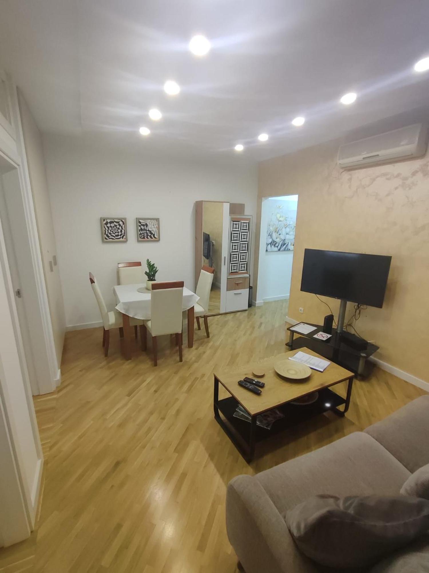Apartamento City Lights Lux Belgrado Exterior foto